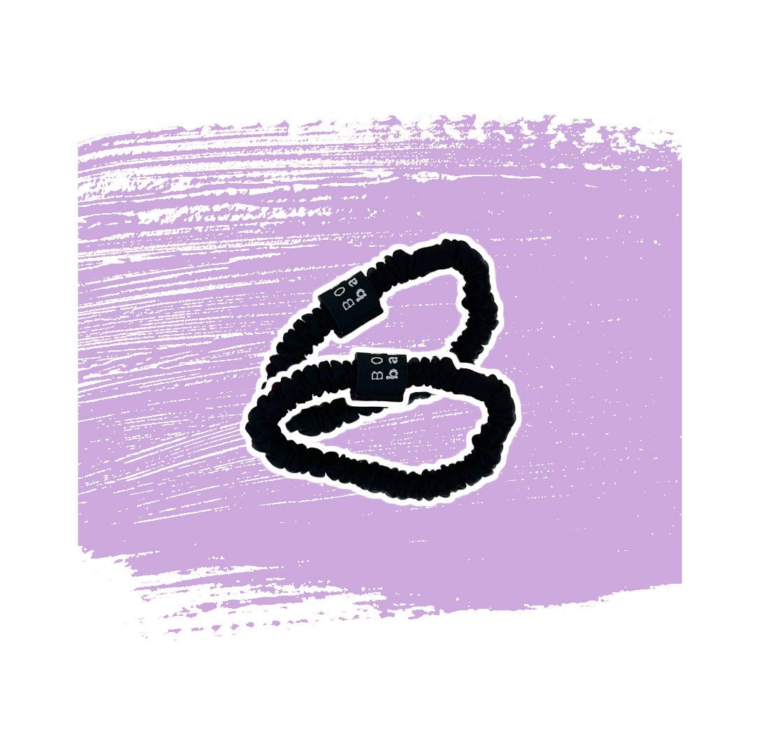 Satin Scrunchie Set Slim Black Bouclès bandeau Satin Scrunchie Set Slim Black ist ein Accessoire für die Lockenpflege bei lockenkopf.com