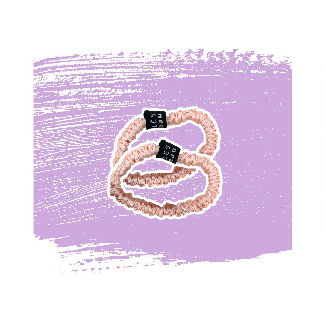 Satijnen Scrunchie Set Slim Roze Bouclès bandeau Satin Scrunchie Set Slim Rosa ist ein Accessoire für die Lockenpflege bei lockenkopf.com