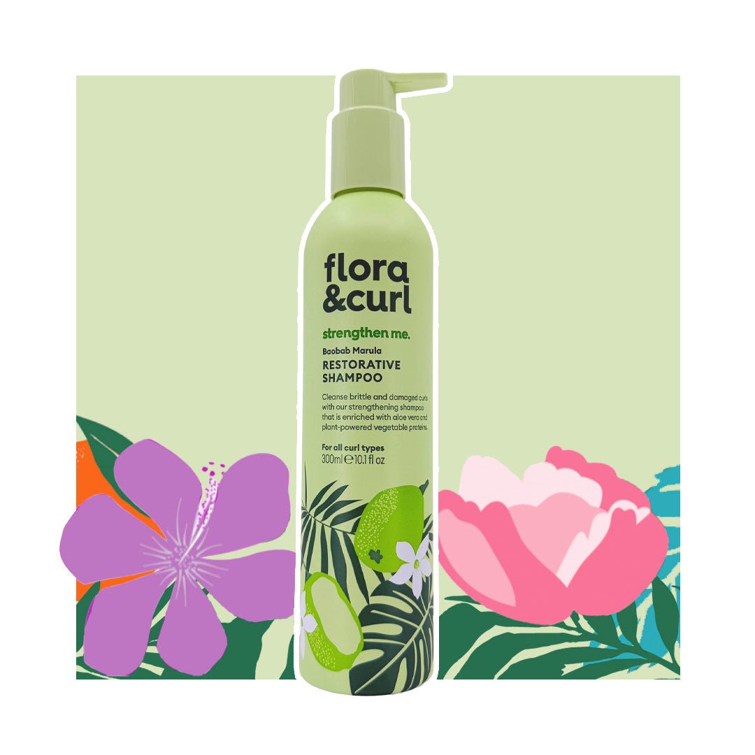 Shampoo riparatore al Baobab e Marula Flora & Curl Baobab Marula Restorative Shampoo ist ein Shampoo für die Lockenpflege bei lockenkopf.com