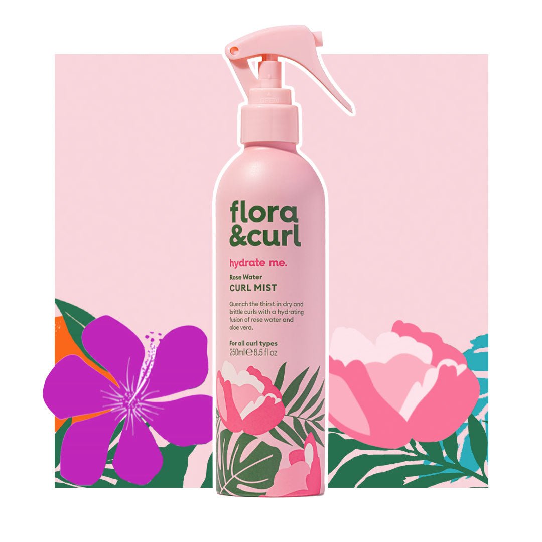 Nebbia per ricci all'acqua di rose Flora & Curl Rose Water Curl Mist ist ein Refresh für die Lockenpflege bei lockenkopf.com