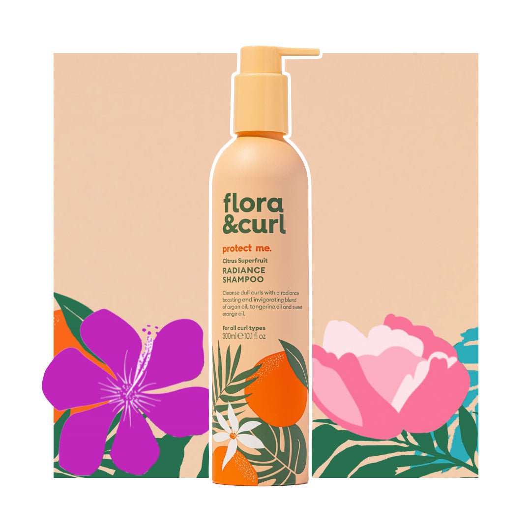 Citrus Bloom Superfruit Shampoo Flora & Curl Citrus Bloom Superfruit Shampoo ist ein Shampoo für die Lockenpflege bei lockenkopf.com