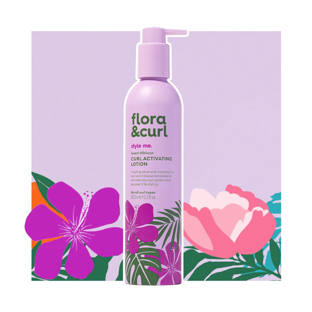 Zoete Hibiscus Krul Activerende Lotion Flora & Curl Sweet Hibiscus Curl Activating Lotion ist ein Leave - In für die Lockenpflege bei lockenkopf.com